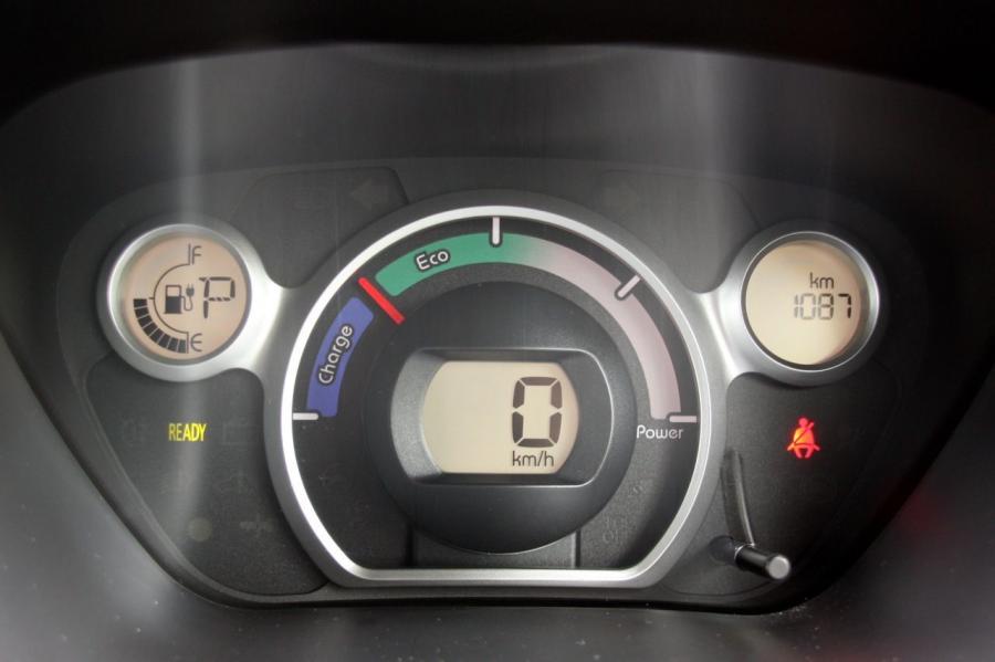  Mitsubishi i-MiEV (JDM) 2010 года  (фото 30 из 50)